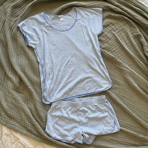 LAKE Pima Shorts Set in Hydrangea. Size Small